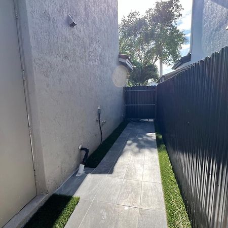 Appartamento Chic Private Retreat Homestead Esterno foto